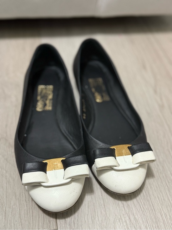 Salvatore Ferragamo Shoes - Salvatore Ferragamo Black and White Vara Bow Flats with Gold Hardware